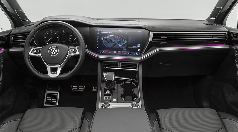  Volkswagen Touareg interior 